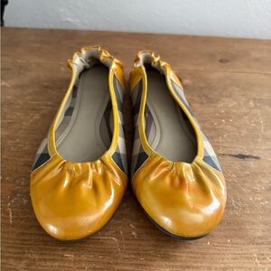 Burberry Yellow & Beige Checkered Leather-Trim Ballet Flats